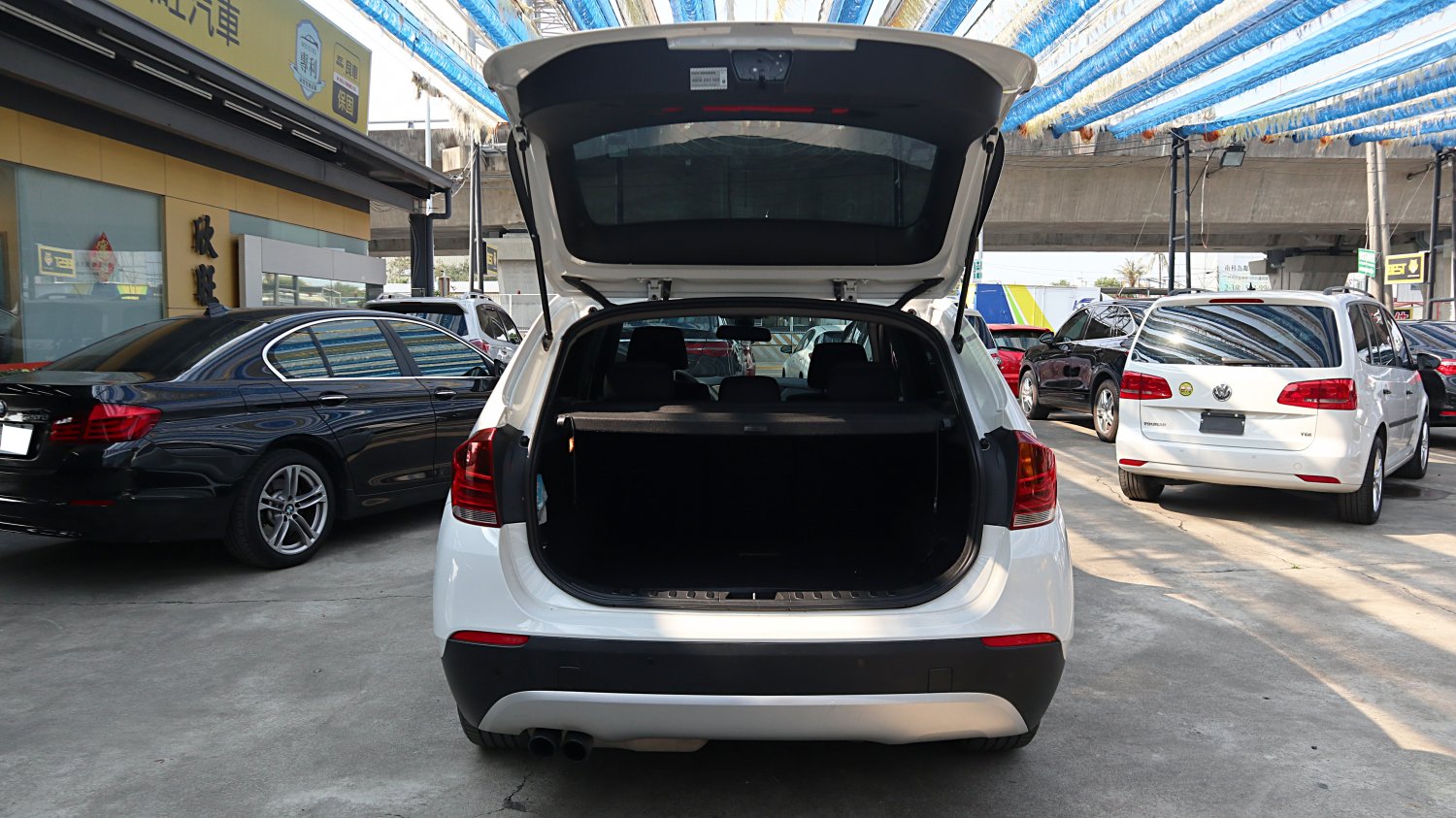 Bmw 寶馬 ／ X1 ／ 2012年 ／ 2012年 BMW X1 白色 寶馬中古車 ／ 九肇匯元汽車 (台南)