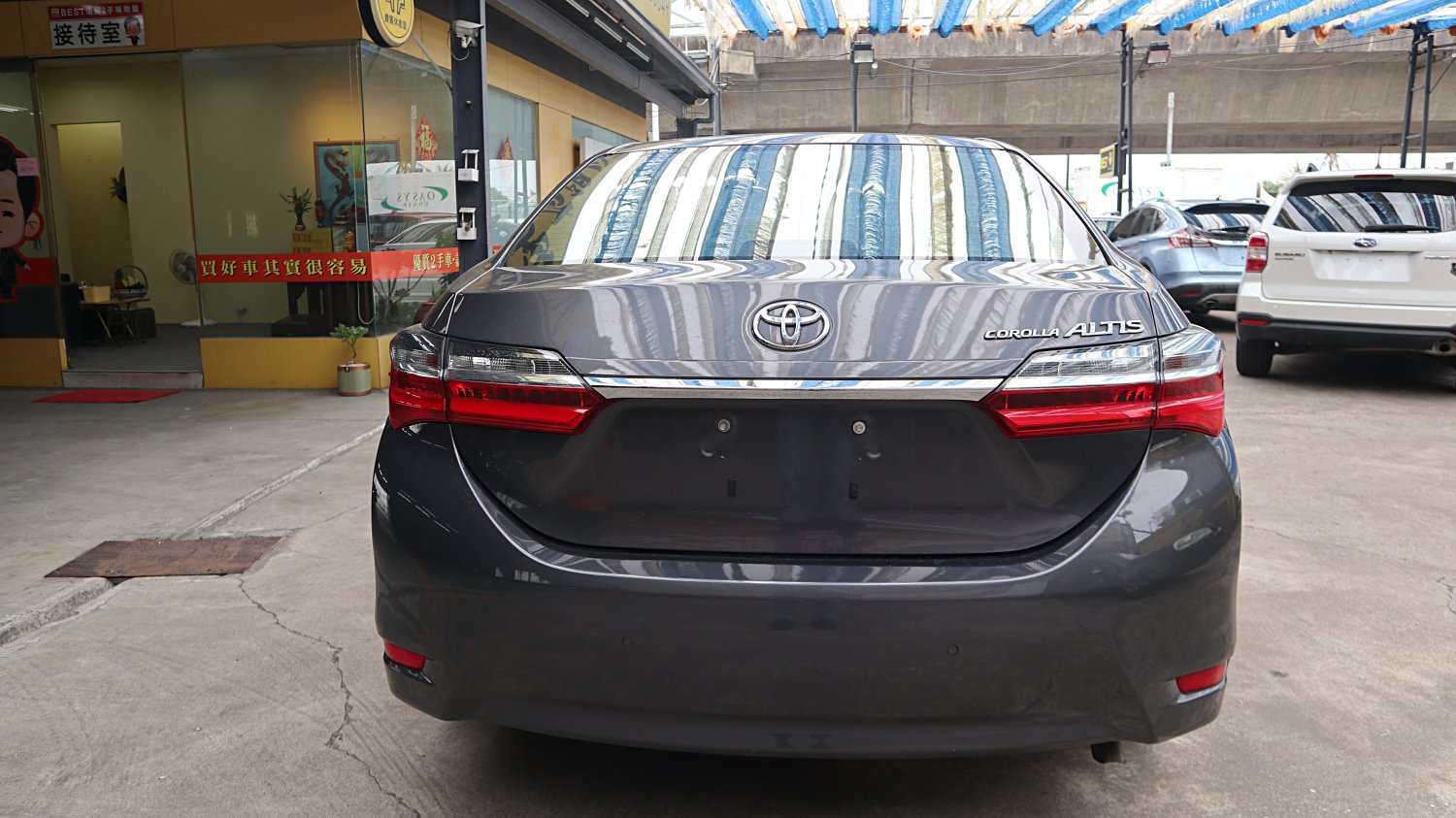 Toyota 豐田 ／ Altis ／ 2018年 ／ 2018年 Toyota Altis 灰色 豐田中古車 ／ 九肇匯元汽車 (台南)