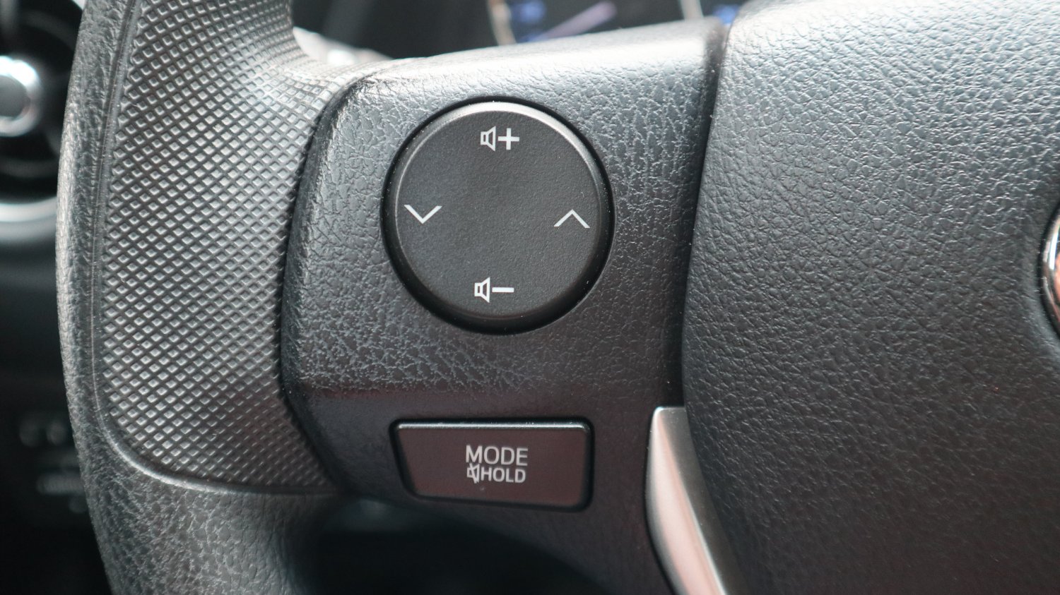 Toyota 豐田 ／ Altis ／ 2018年 ／ 2018年 Toyota Altis 灰色 豐田中古車 ／ 九肇匯元汽車 (台南)