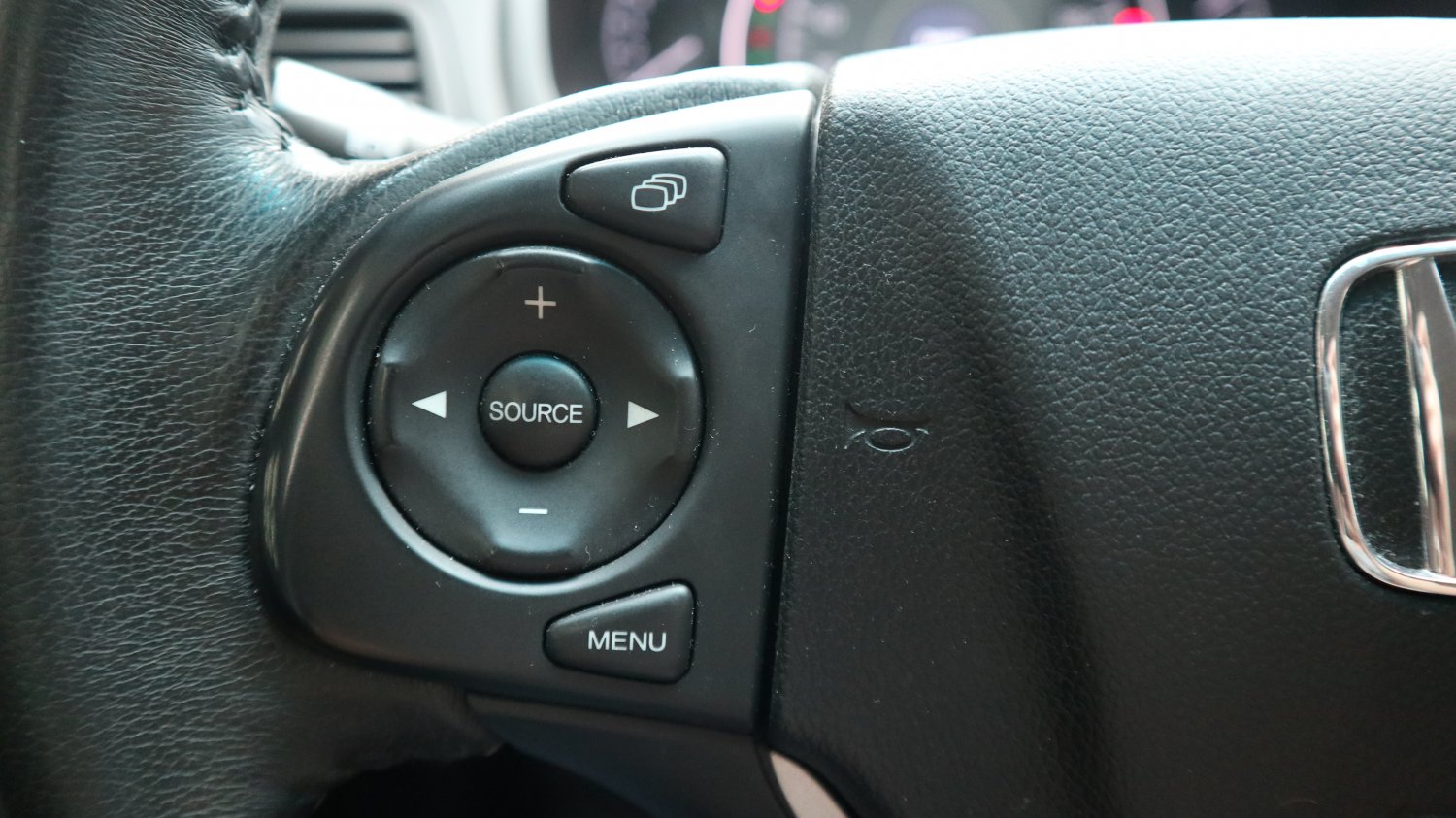 Honda 本田 ／ CR-V ／ 2015年 ／ 2015年Honda CRV 白色 本田中古車 ／ 成交區