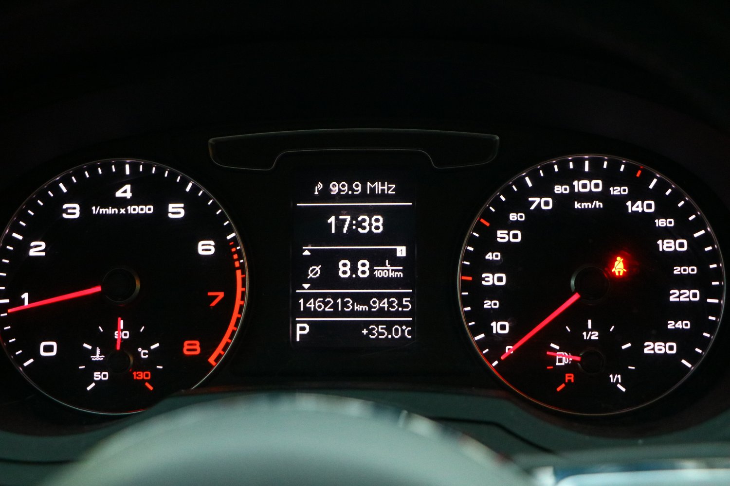 Audi 奧迪 ／ Q3 ／ 2016年 ／ 2016 年 Audi Q3 黑色 奧迪中古車 ／ MG車庫(台南)