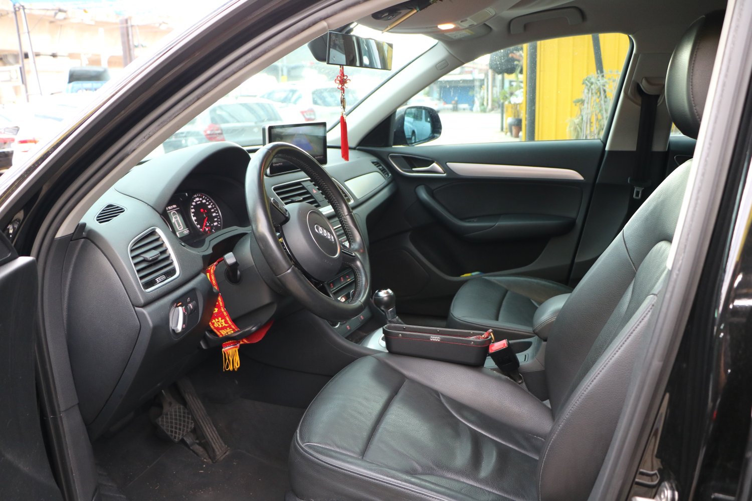 Audi 奧迪 ／ Q3 ／ 2016年 ／ 2016 年 Audi Q3 黑色 奧迪中古車 ／ MG車庫(台南)