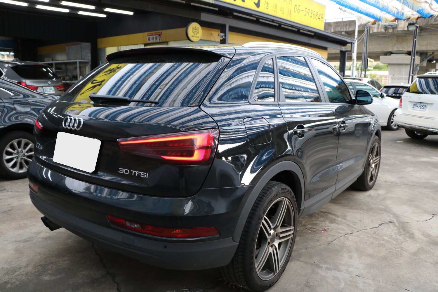 Audi 奧迪 ／ Q3 ／ 2016年 ／ 2016 年 Audi Q3 黑色 奧迪中古車 ／ MG車庫(台南)