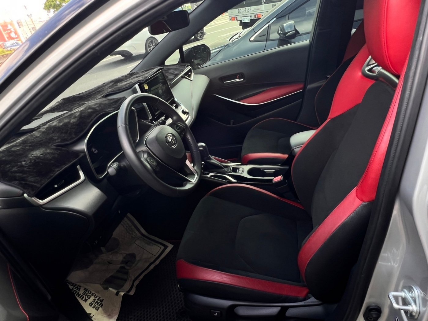 Toyota 豐田 ／ Auris ／ 2020年 ／ 2020年 Toyota Auris 銀黑色 豐田中古車 ／ 成交區