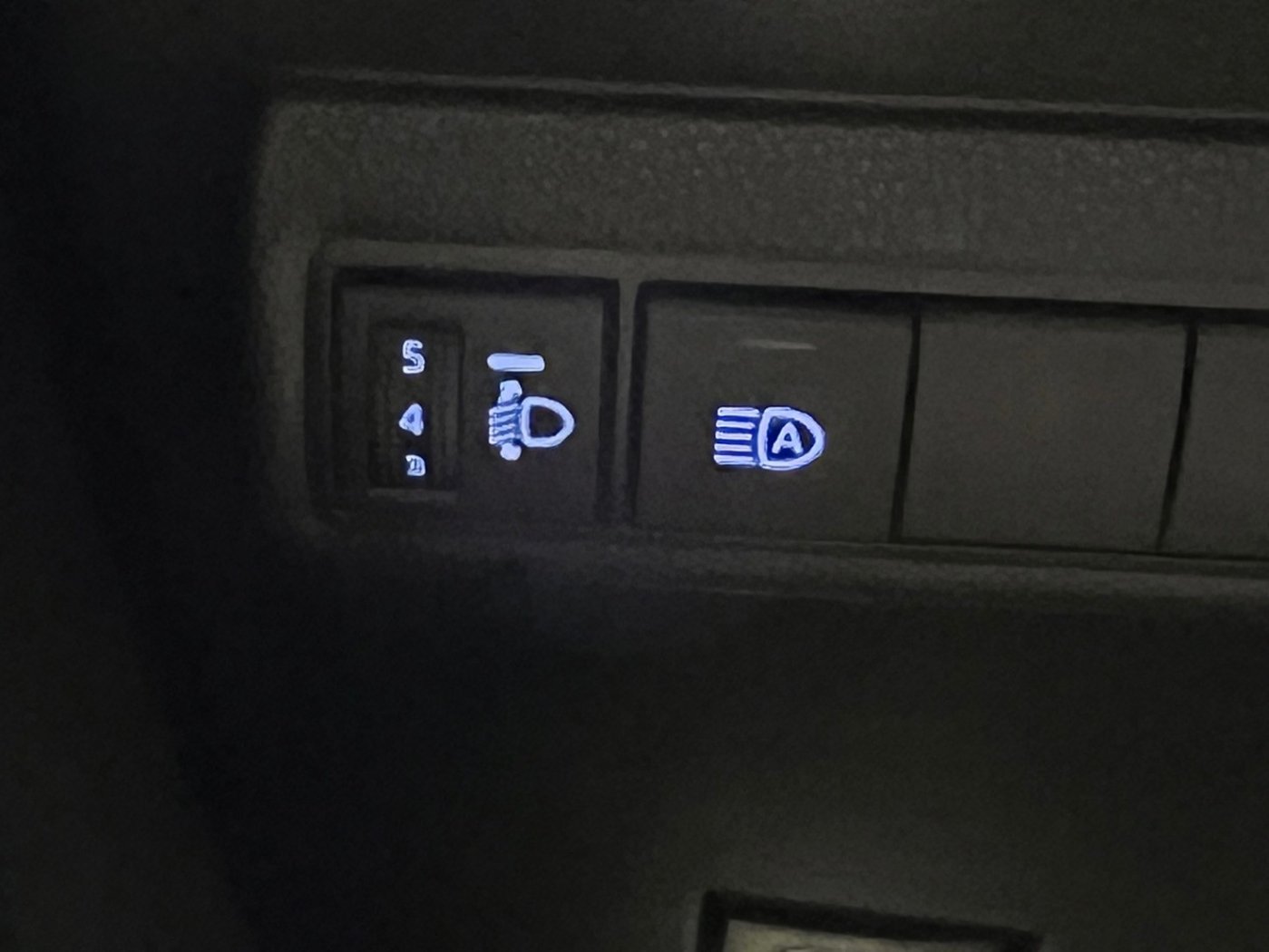 Toyota 豐田 ／ Auris ／ 2020年 ／ 2020年 Toyota Auris 銀黑色 豐田中古車 ／ 成交區