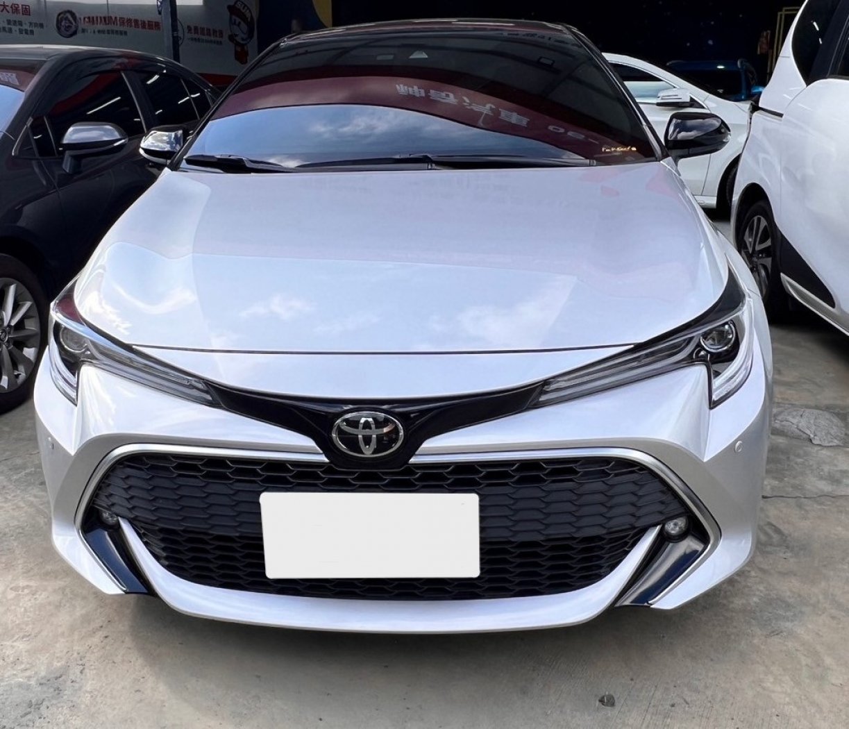 Toyota 豐田 ／ Auris ／ 2020年 ／ 2020年 Toyota Auris 銀黑色 豐田中古車 ／ 成交區
