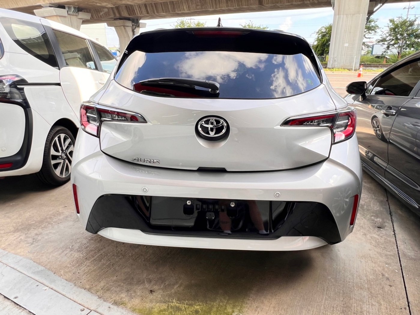 Toyota 豐田 ／ Auris ／ 2020年 ／ 2020年 Toyota Auris 銀黑色 豐田中古車 ／ 成交區