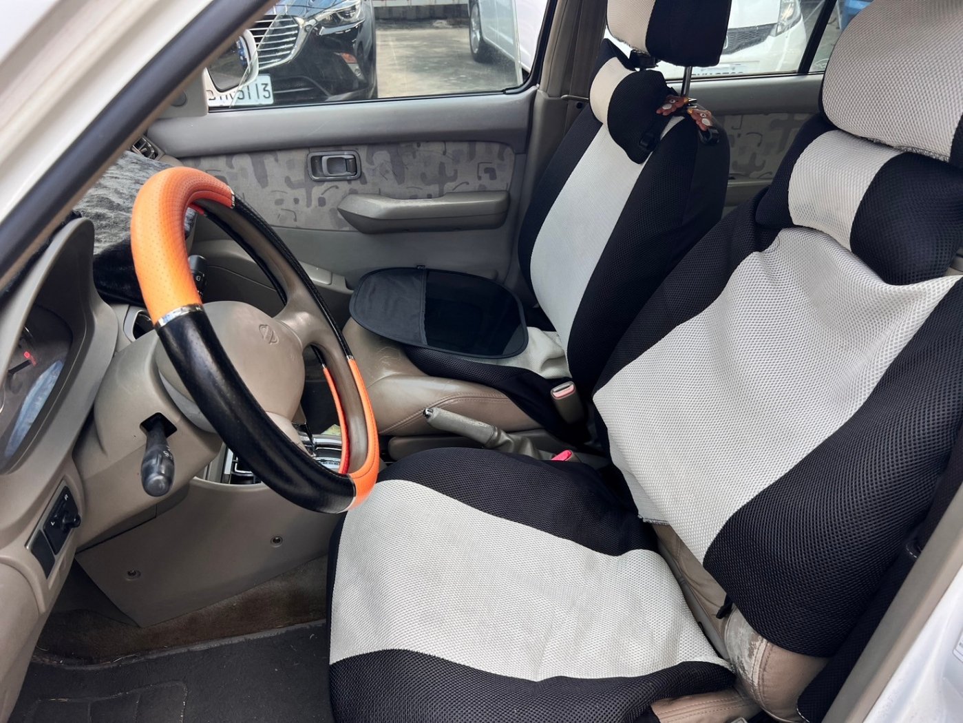 Nissan 日產 ／ March ／ 2001年 ／ 2001年Nissan March 白色 日產中古車 ／ 高拍