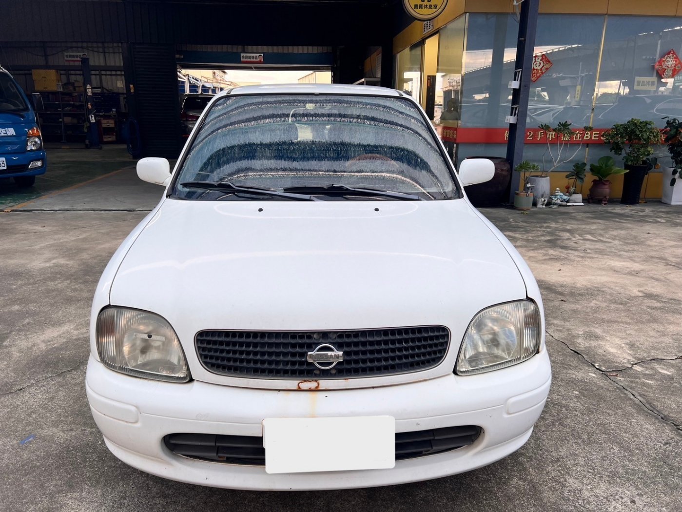 Nissan 日產 ／ March ／ 2001年 ／ 2001年Nissan March 白色 日產中古車 ／ 高拍