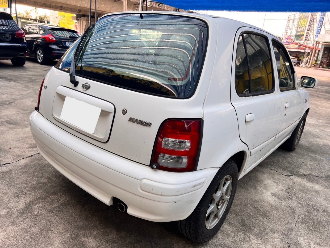 Nissan 日產 ／ March ／ 2001年 ／ 2001年Nissan March 白色 日產中古車 ／ 高拍