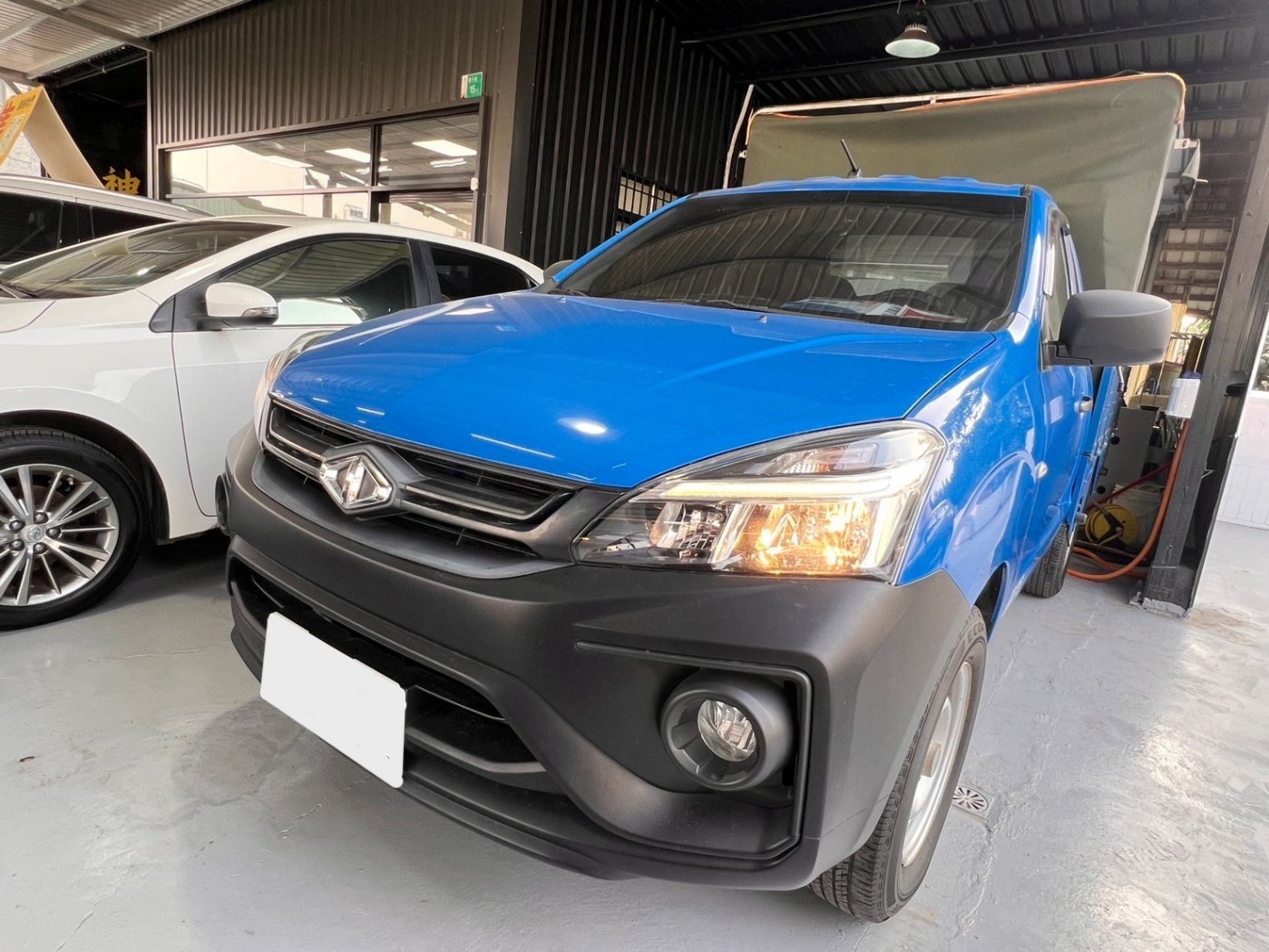 Mitsubishi 三菱/Zinger/202201/2378c.c/九肇匯元汽車 (台南)