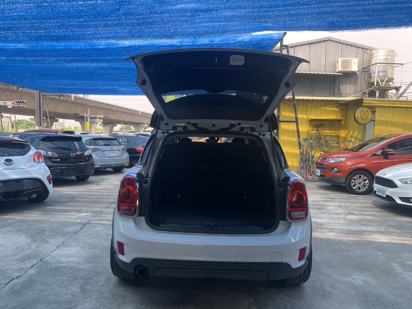 Mini 迷你 ／ Cooper ／ 2017年 ／ 2017年Mini Cooper  白黑色 迷你中古車 ／ MG車庫(台南)