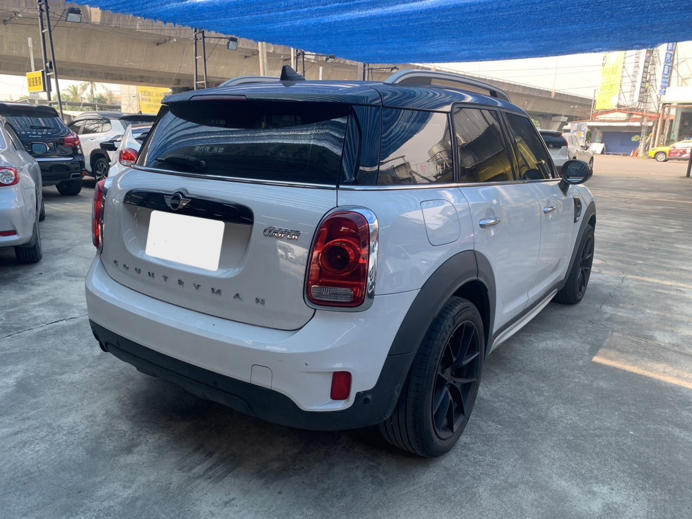 Mini 迷你 ／ Cooper ／ 2017年 ／ 2017年Mini Cooper  白黑色 迷你中古車 ／ MG車庫(台南)