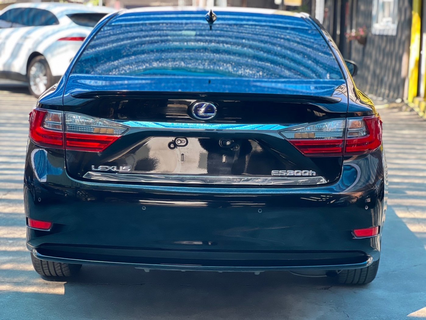 Lexus 凌志 ／ ES 系列 ／ 2017年 ／ 2017年 Lexus ES300h 黑色 油電混合 凌志中古車 ／ 九肇匯元汽車 (台南)
