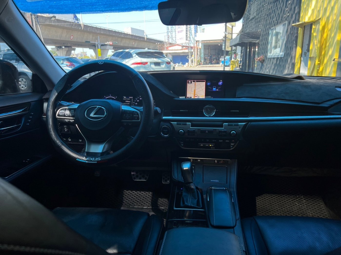 Lexus 凌志 ／ ES 系列 ／ 2017年 ／ 2017年 Lexus ES300h 黑色 油電混合 凌志中古車 ／ 九肇匯元汽車 (台南)