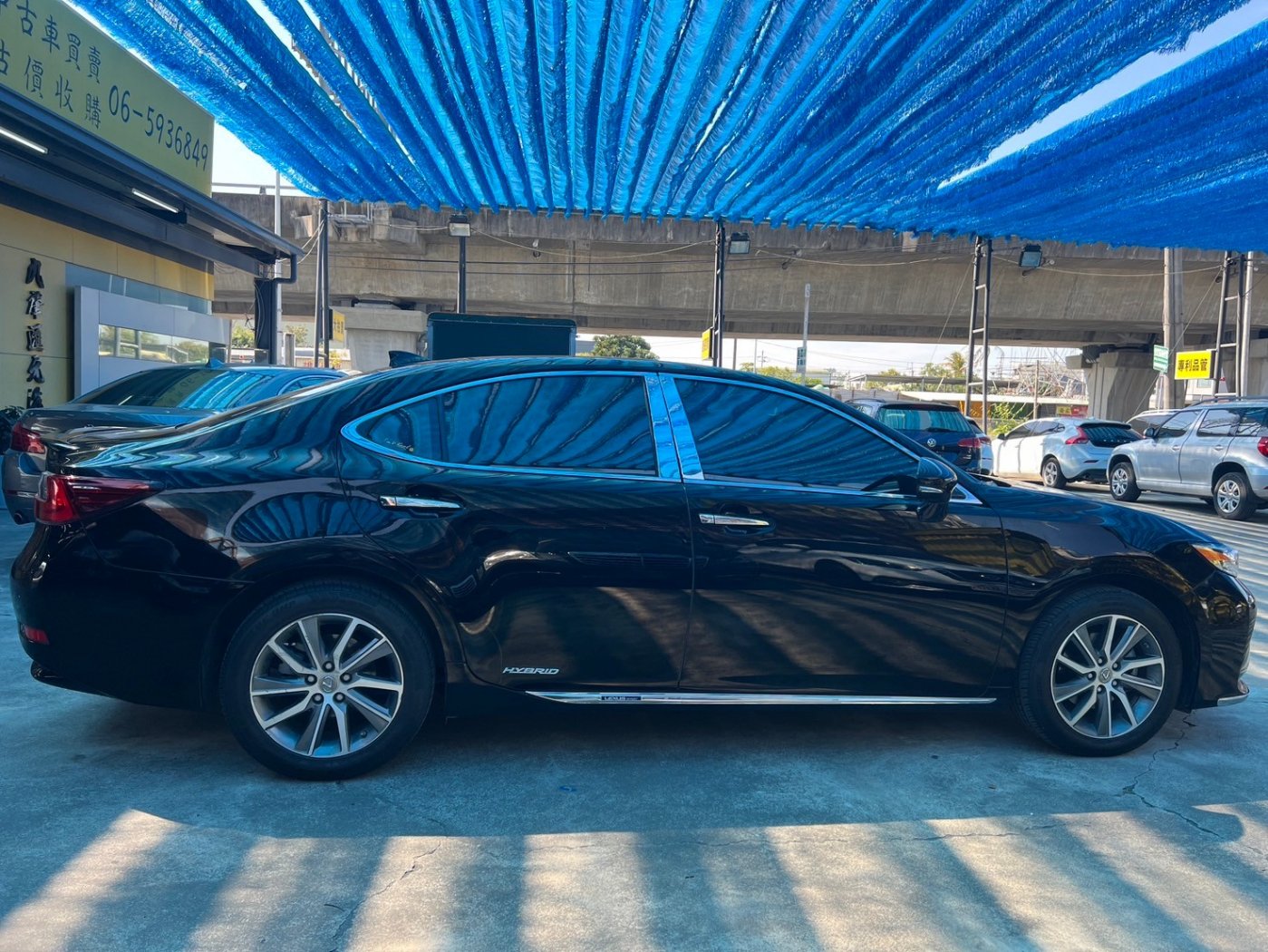 Lexus 凌志 ／ ES 系列 ／ 2017年 ／ 2017年 Lexus ES300h 黑色 油電混合 凌志中古車 ／ 九肇匯元汽車 (台南)