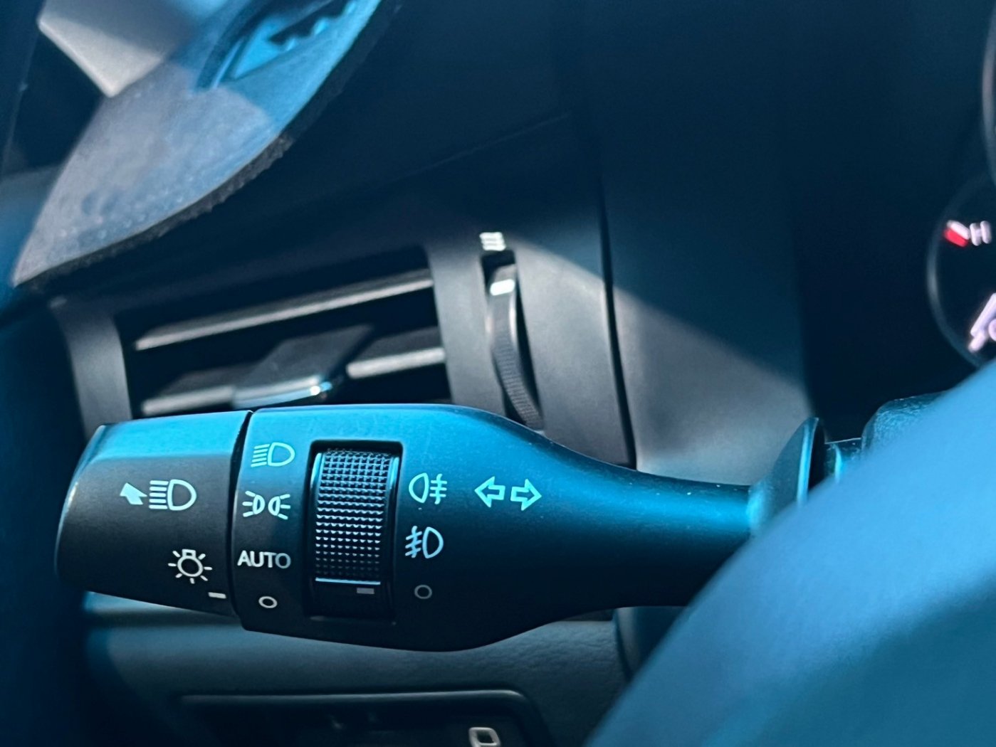Lexus 凌志 ／ ES 系列 ／ 2017年 ／ 2017年 Lexus ES300h 黑色 油電混合 凌志中古車 ／ 九肇匯元汽車 (台南)