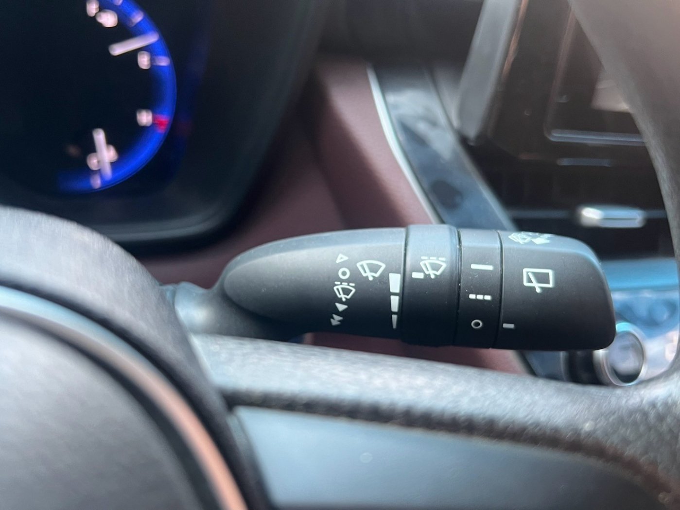 Toyota 豐田 ／ Corolla ／ 2022年 ／ 2022年 Toyota Corolla  Cross  淺藍色 豐田中古車 ／ MG車庫(台南)