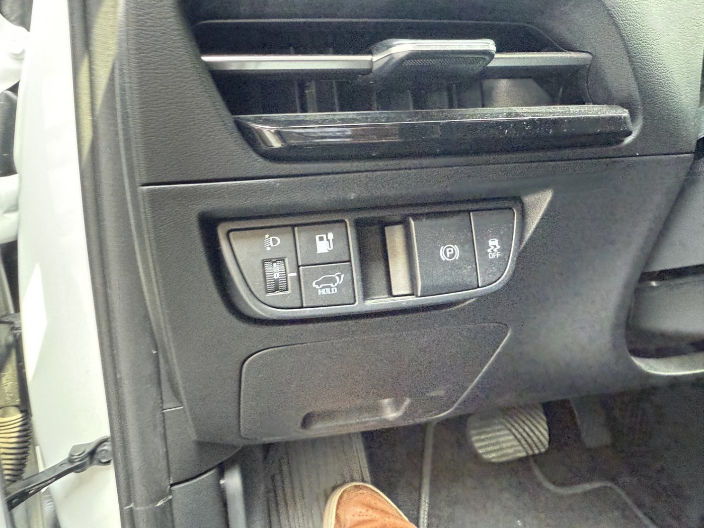 Kia 起亞 ／ EV6 ／ 2022年 ／ 2022年Kia EV6 白色 起亞中古車 ／ 成交區