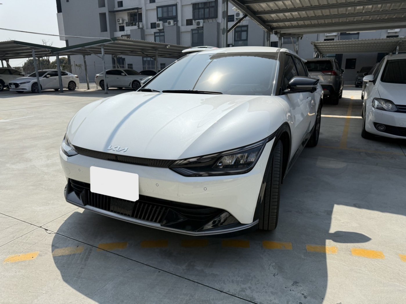 Kia 起亞/EV6/202211/226c.c/MG車庫(台南)