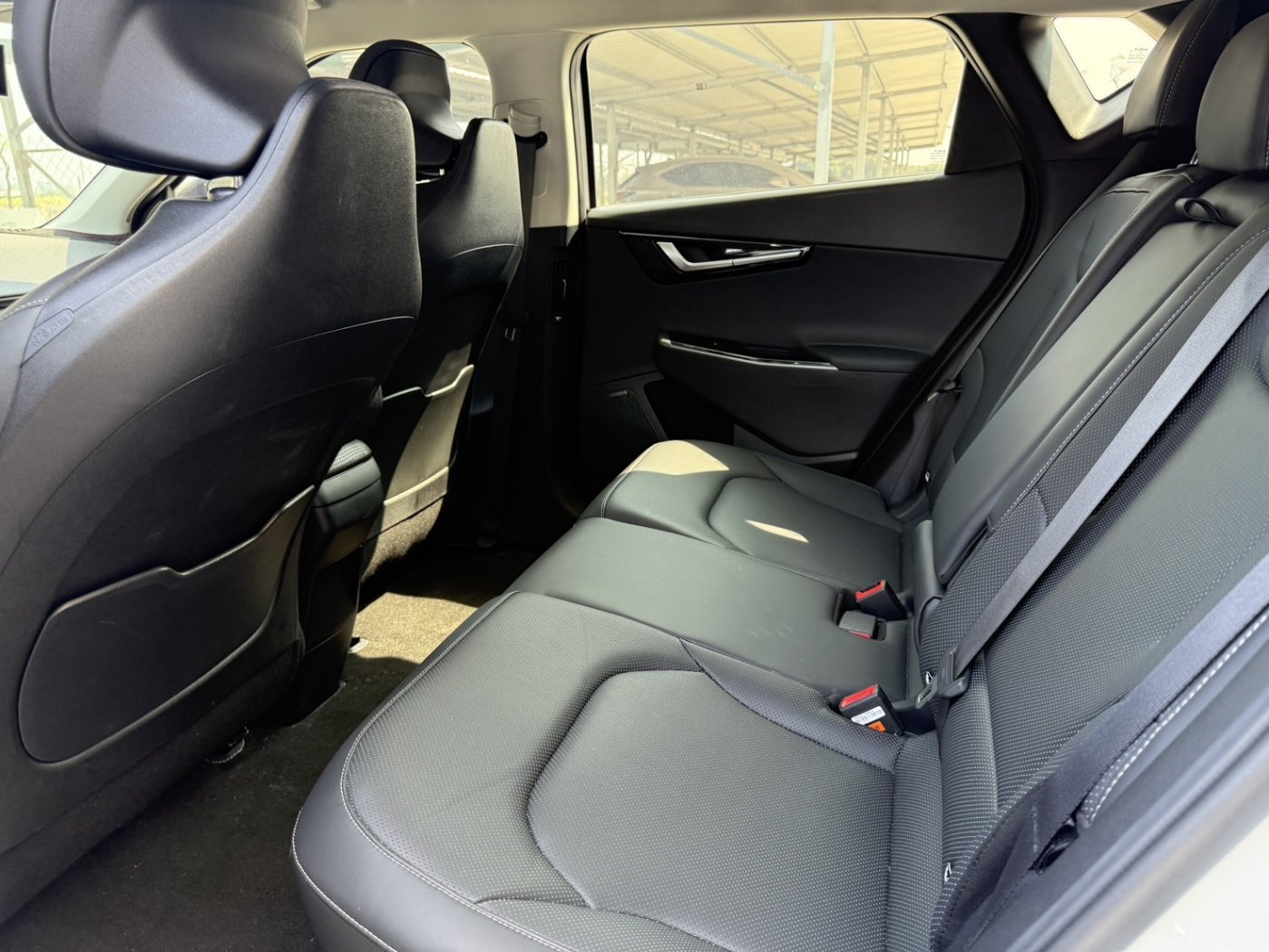 Kia 起亞 ／ EV6 ／ 2022年 ／ 2022年Kia EV6 白色 起亞中古車 ／ 成交區