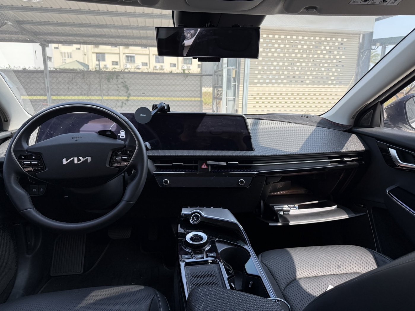 Kia 起亞 ／ EV6 ／ 2022年 ／ 2022年Kia EV6 白色 起亞中古車 ／ 成交區