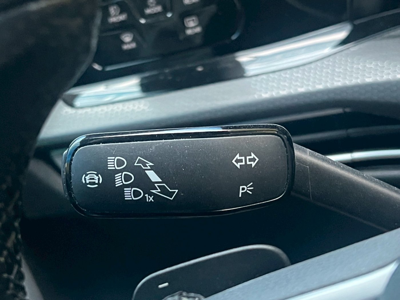 VW 福斯 ／ Golf ／ 2021年 ／ 2021年 VW Golf GTI 2.0  紅色 福斯中古車 ／ MG車庫(台南)