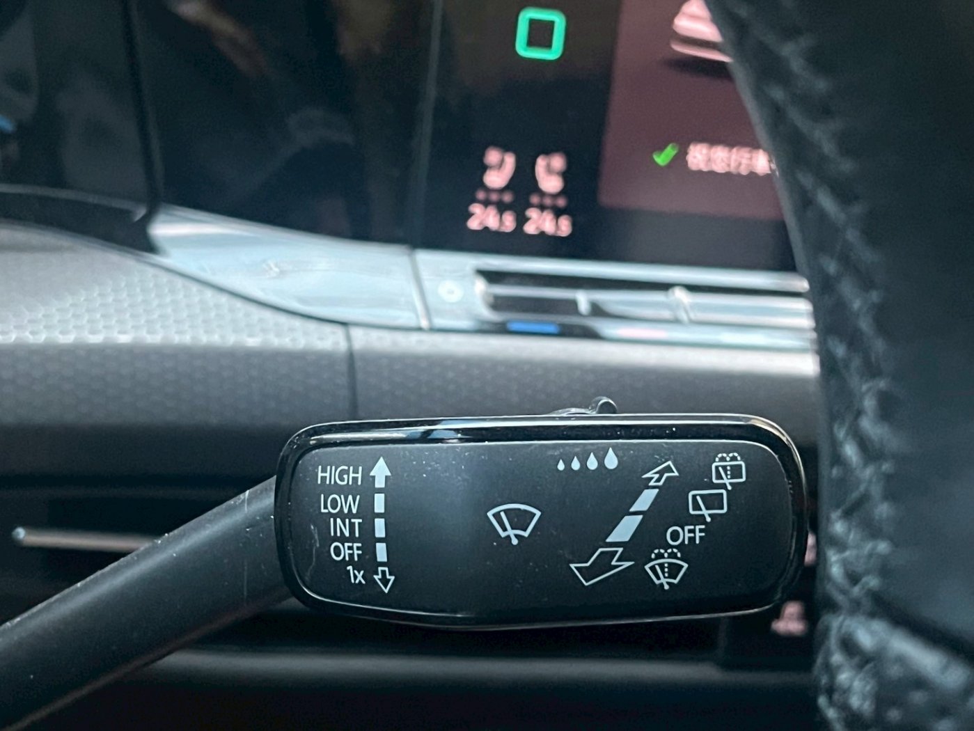 VW 福斯 ／ Golf ／ 2021年 ／ 2021年 VW Golf GTI 2.0  紅色 福斯中古車 ／ MG車庫(台南)