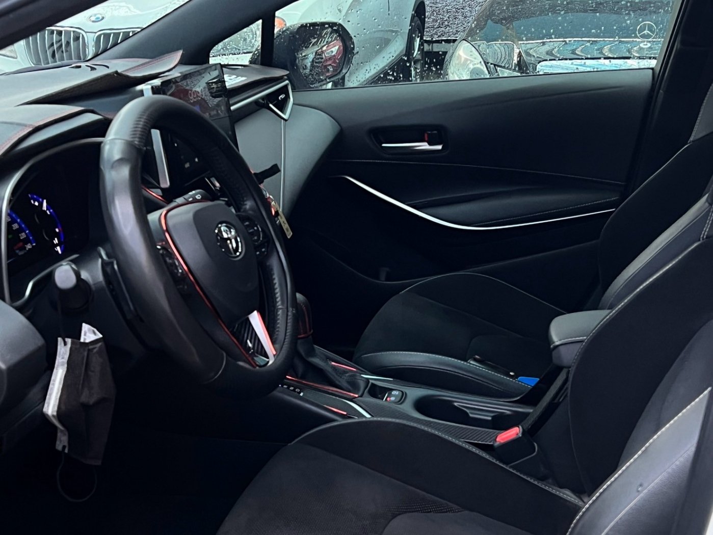 Toyota 豐田 ／ Auris ／ 2019年 ／ 2019年 Toyota Auris 白黑色 豐田中古車 ／ 成交區