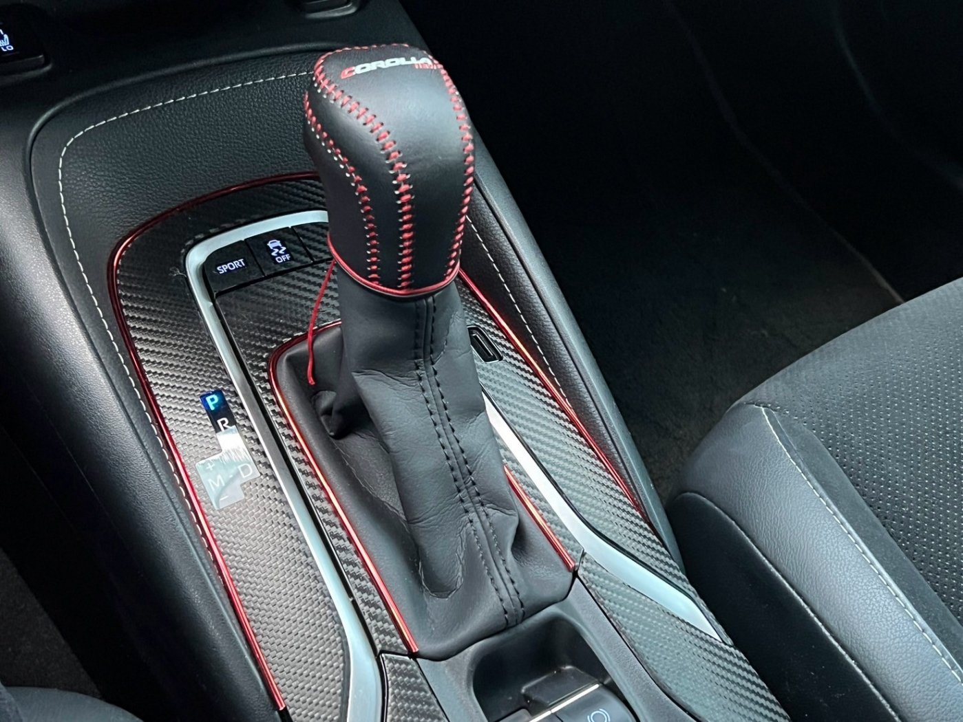 Toyota 豐田 ／ Auris ／ 2019年 ／ 2019年 Toyota Auris 白黑色 豐田中古車 ／ 成交區