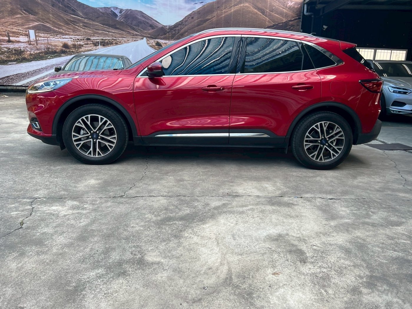 Ford 福特 ／ Kuga ／ 2021年 ／ 2021年 Ford Kuga 紅色 福特中古車 ／ 九肇匯元汽車 (台南)