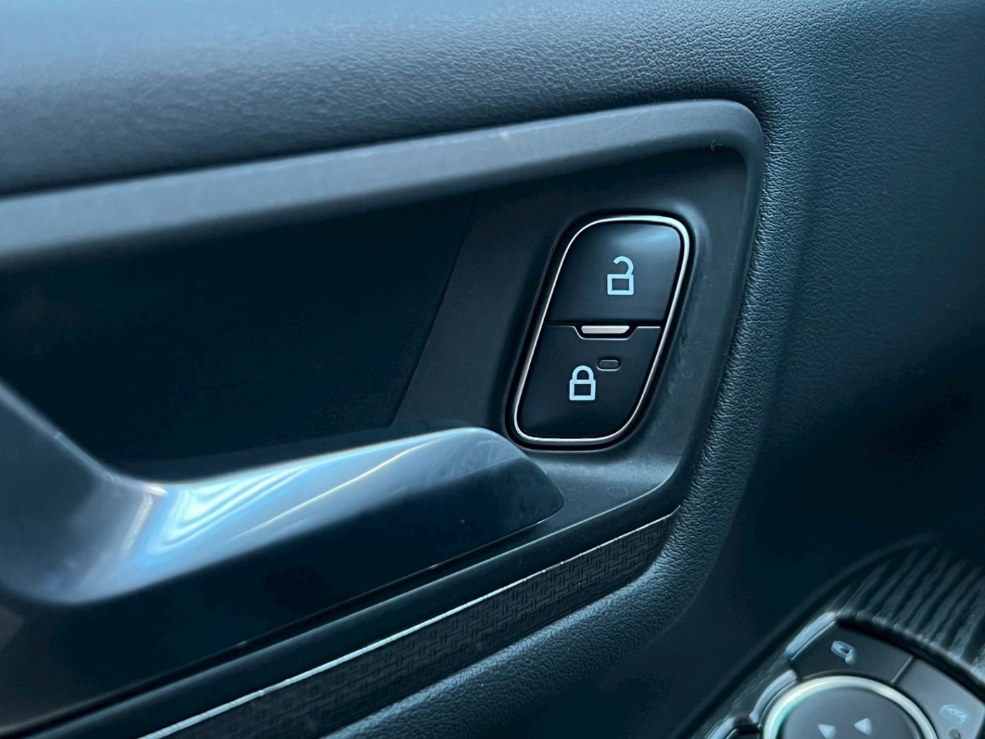 Ford 福特 ／ Kuga ／ 2021年 ／ 2021年 Ford Kuga 紅色 福特中古車 ／ 九肇匯元汽車 (台南)