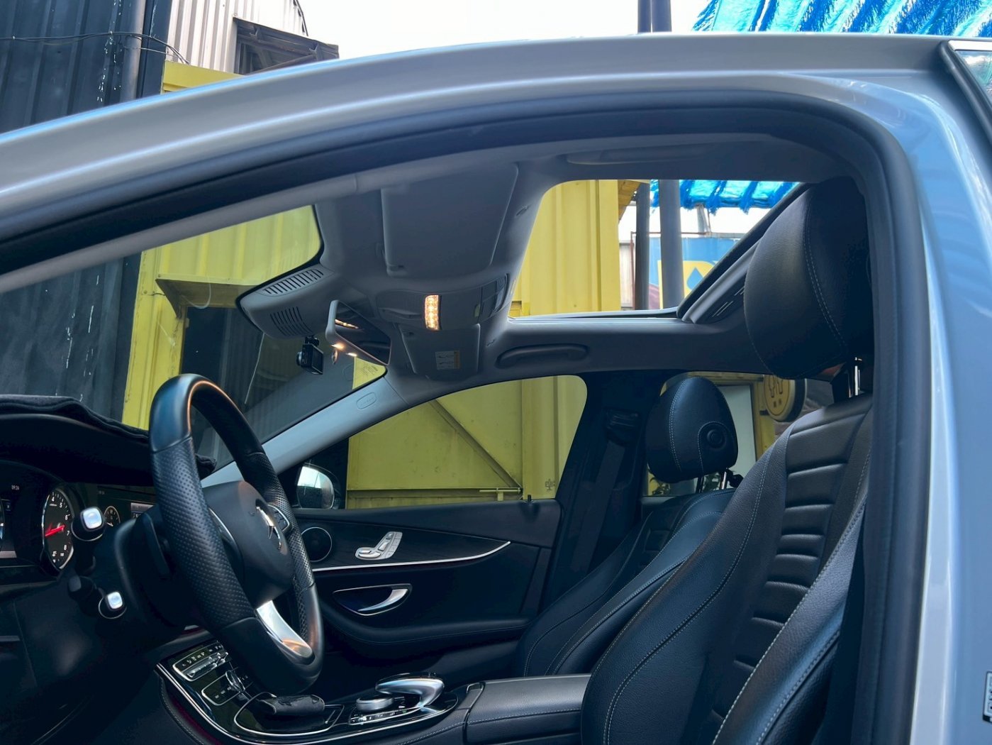 Benz 賓士 ／ E-Class ／ 2017年 ／ 2017年 Benz E250 銀色 賓士中古車 ／ MG車庫(台南)