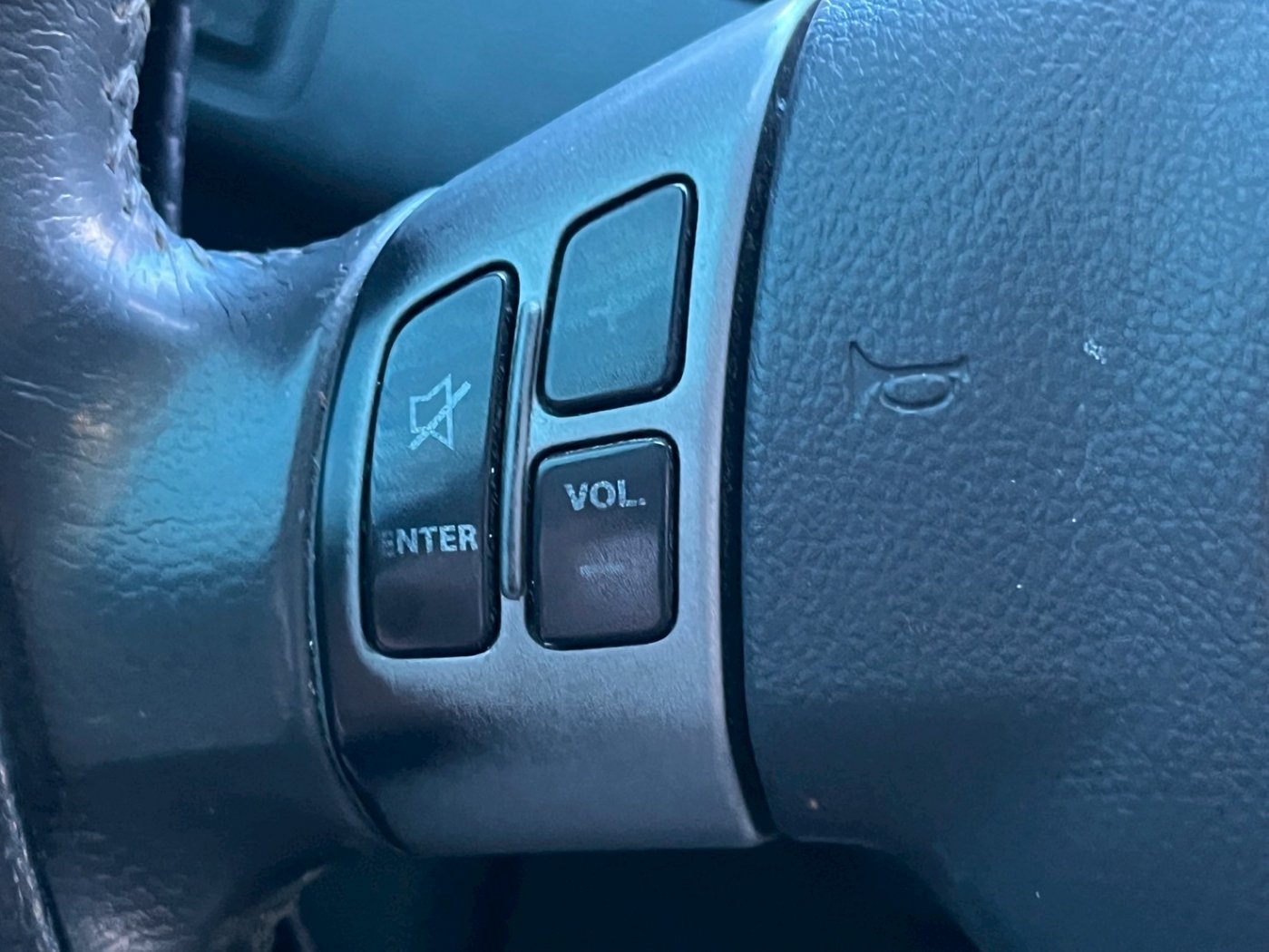 Suzuki 鈴木 ／ Swift ／ 2006年 ／ 2006年Suzuki Swift 深灰色 鈴木中古車 ／ 九肇匯元汽車 (台南)
