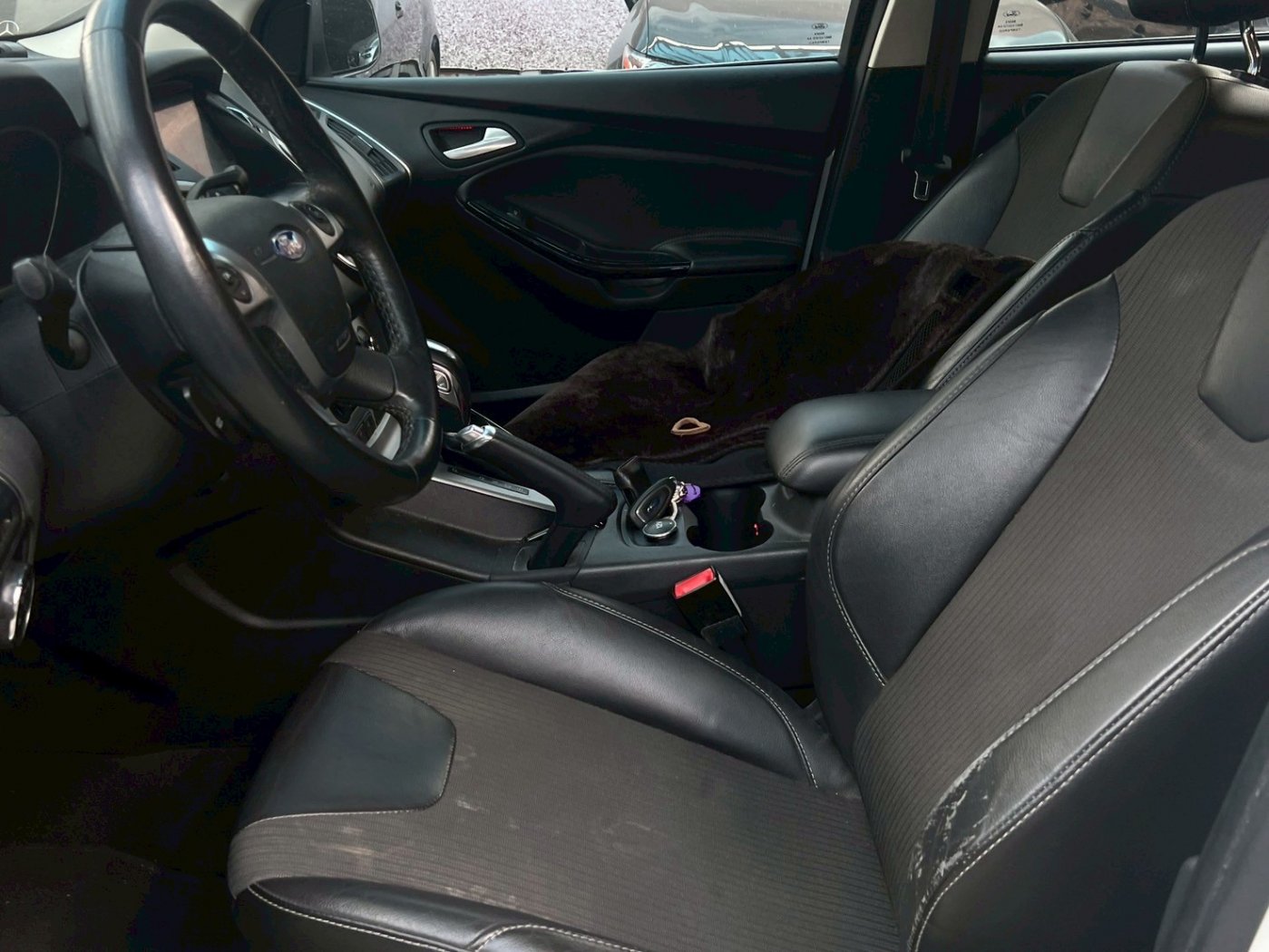 Ford 福特 ／ Focus ／ 2013年 ／ 2013年 Ford Focus 白色 福特中古車 ／ 九肇匯元汽車 (台南)