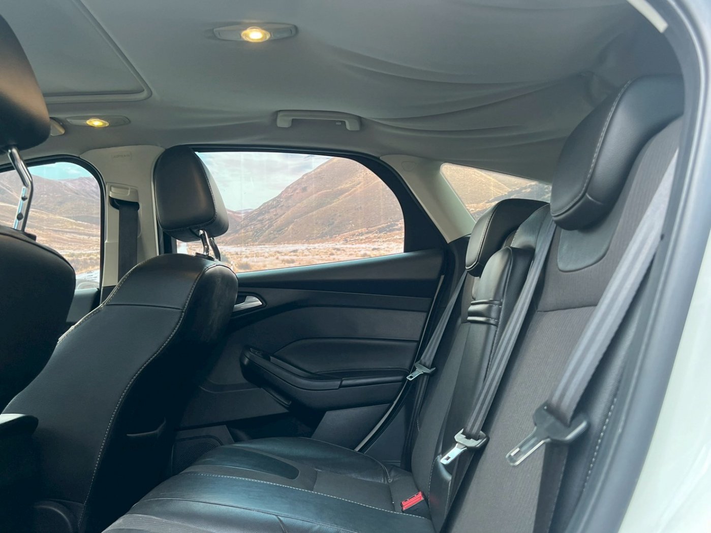 Ford 福特 ／ Focus ／ 2013年 ／ 2013年 Ford Focus 白色 福特中古車 ／ 九肇匯元汽車 (台南)