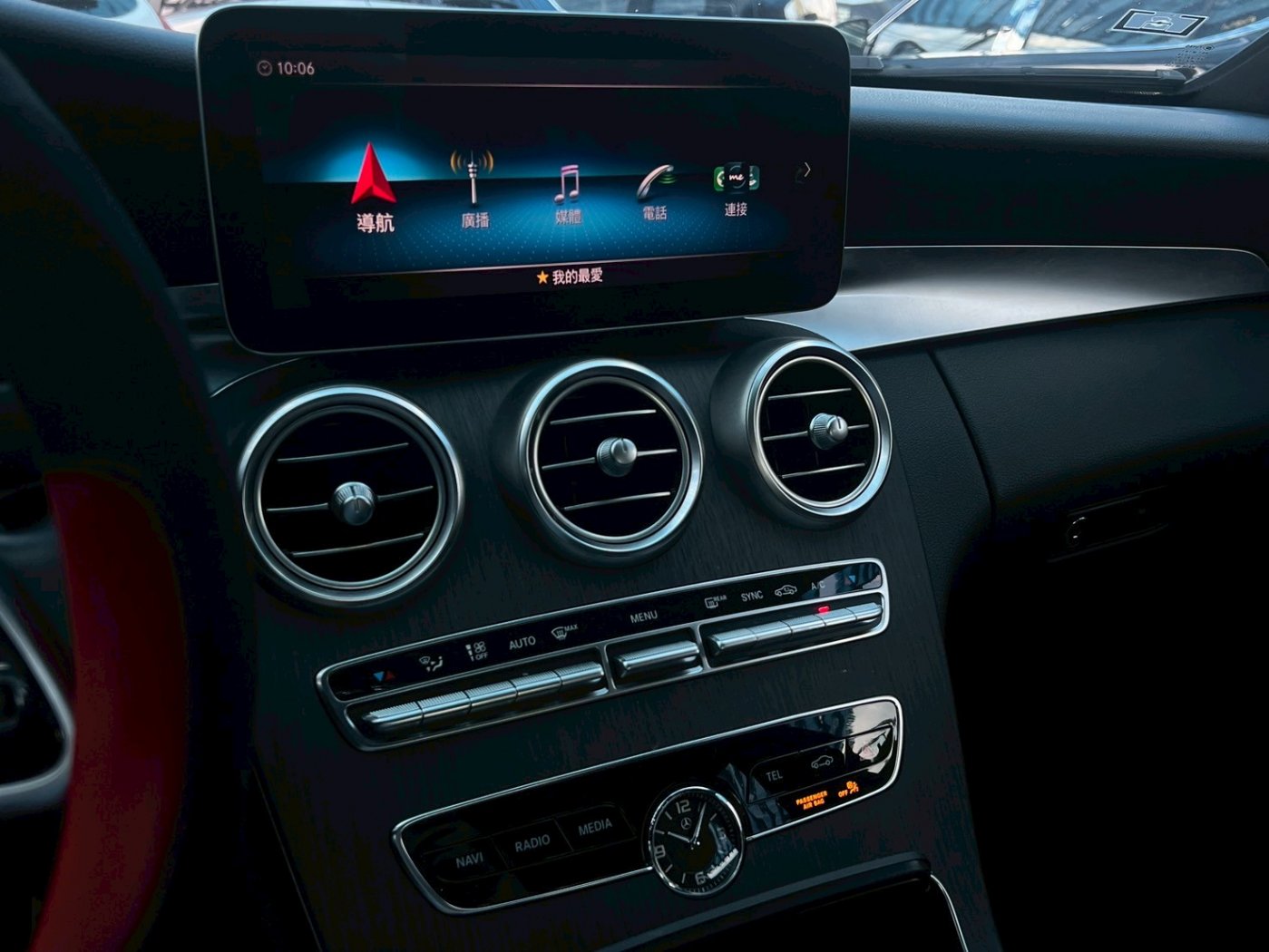 Benz 賓士 ／ C-Class ／ 2018年 ／ 2018年Benz C300 黑色 賓士中古車 ／ MG車庫(台南)