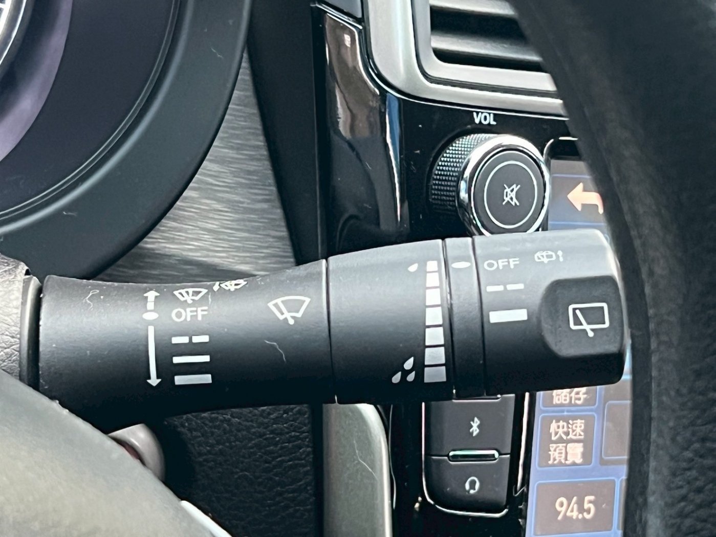 Nissan 日產 ／ Tiida ／ 2021年 ／ 2021年Nissan Tiida 灰色 日產中古車 ／ 九肇匯元汽車 (台南)