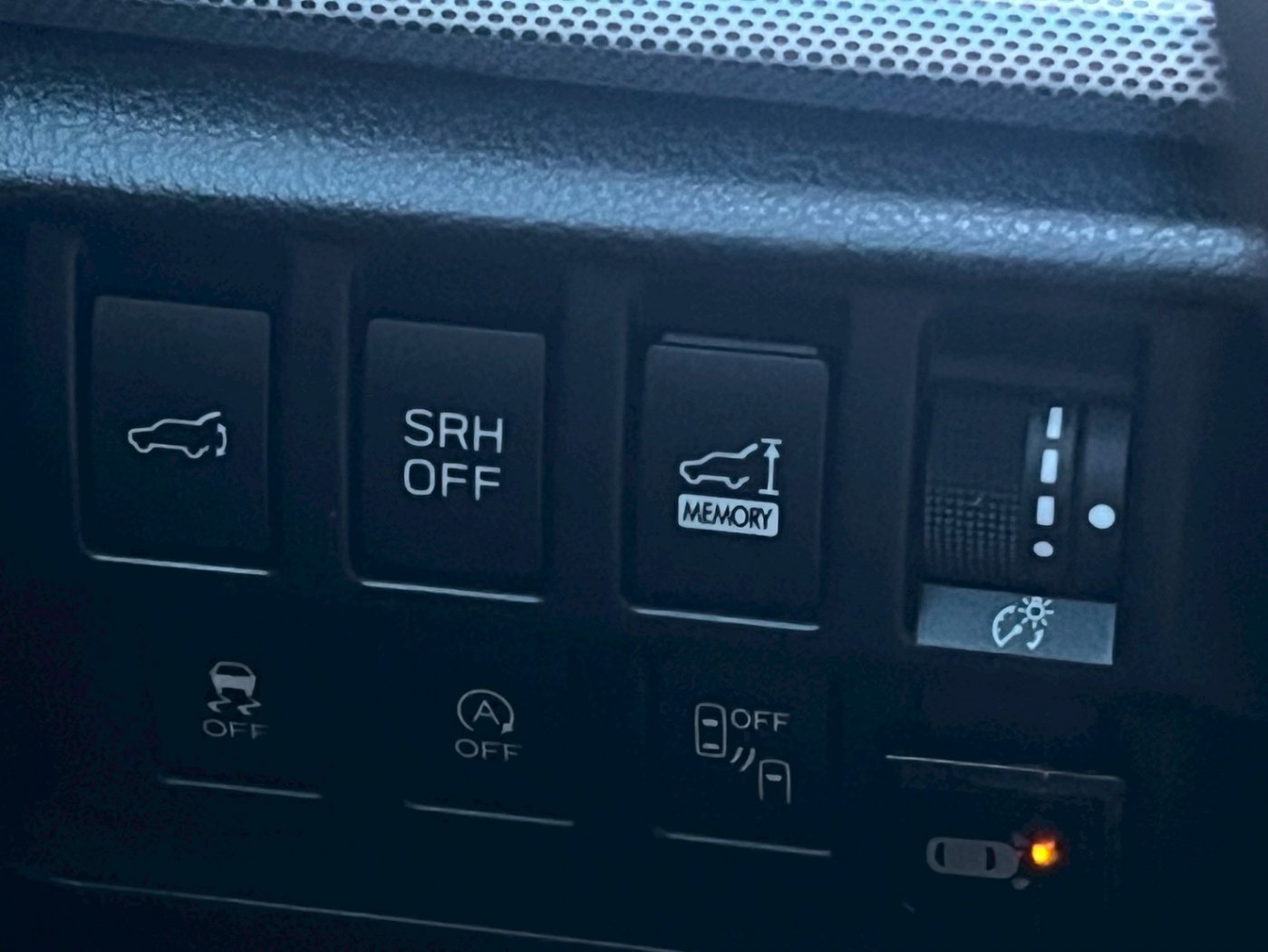 Subaru 速霸陸 ／ Forester ／ 2018年 ／ 2018年 Subaru Forester 白色 速霸陸中古休旅車 ／ 高拍