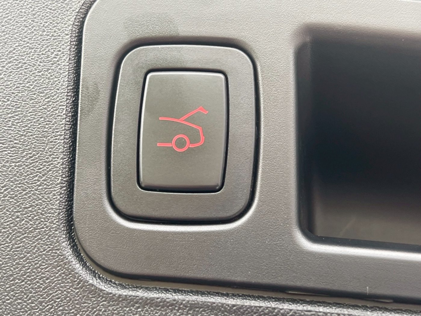Tesla 特斯拉 ／ Model S ／ 2019年 ／ 2019年 Tesla Model S 白色 特斯拉中古車 ／ MG車庫(台南)
