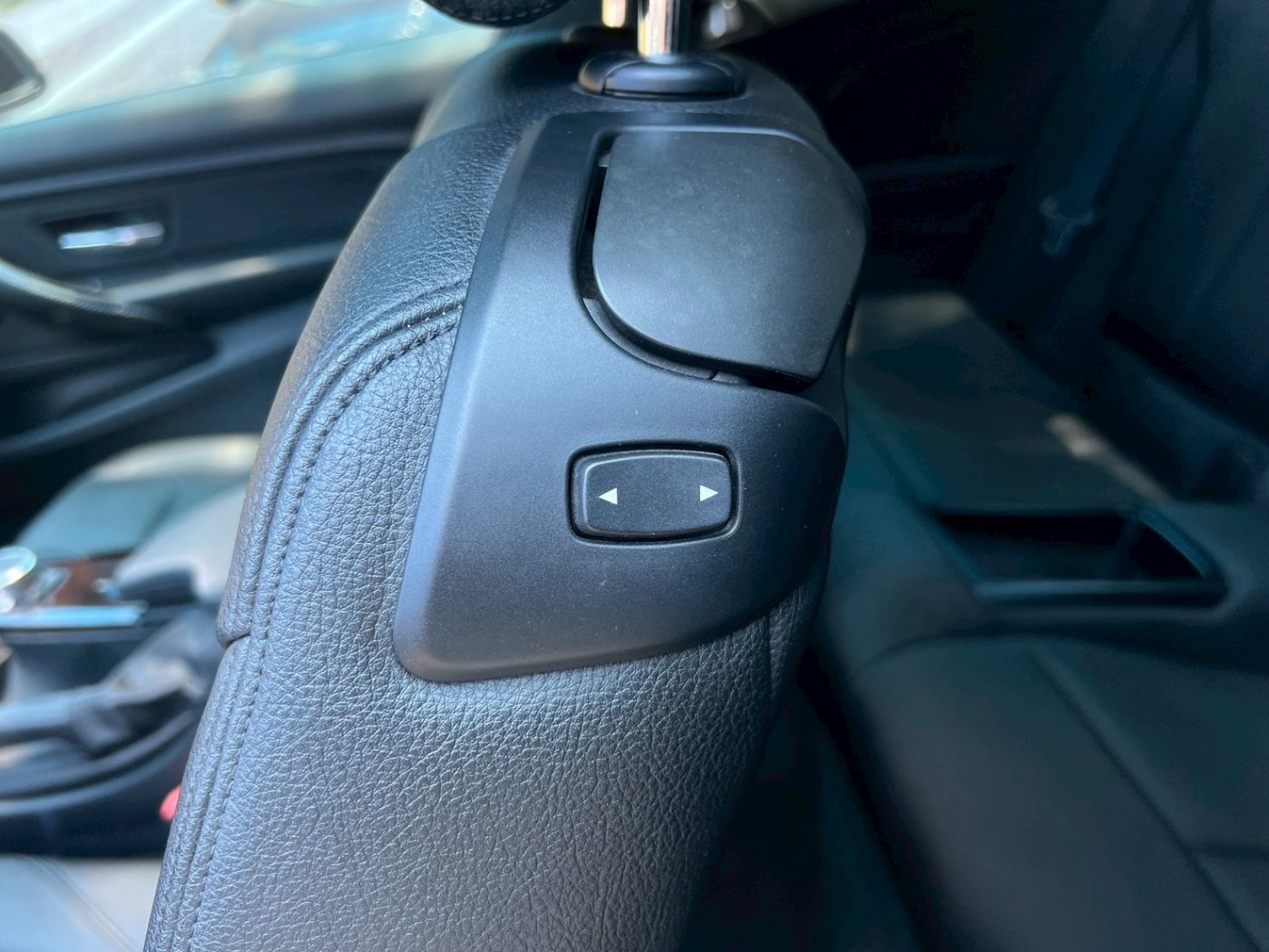 Bmw 寶馬 ／ 4-Series ／ 2015年 ／ 2015年BMW 428i  白色 寶馬中古車 ／ 九肇匯元汽車 (台南)