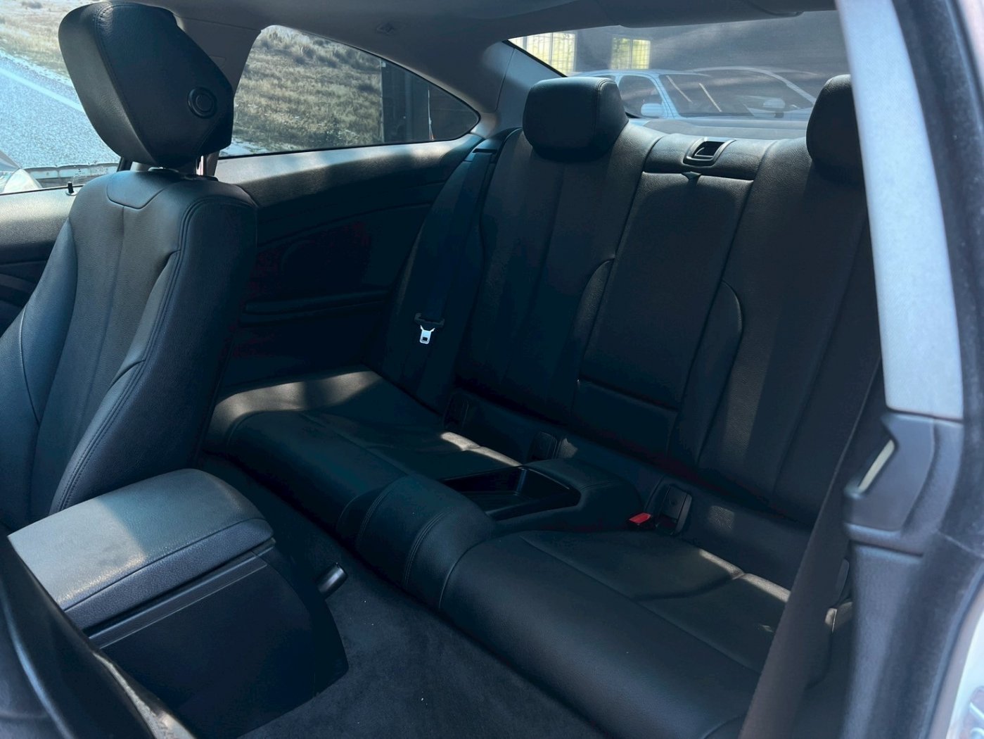 Bmw 寶馬 ／ 4-Series ／ 2015年 ／ 2015年BMW 428i  白色 寶馬中古車 ／ 九肇匯元汽車 (台南)