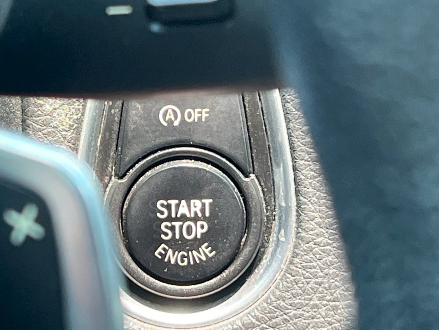 Bmw 寶馬 ／ 4-Series ／ 2015年 ／ 2015年BMW 428i  白色 寶馬中古車 ／ 九肇匯元汽車 (台南)